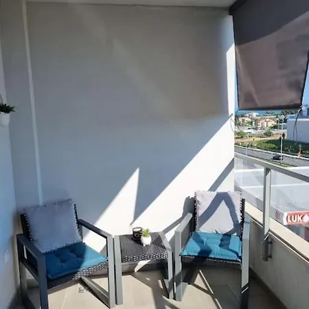 With Seaview + Private Garage Parking * Split