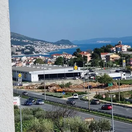 With Seaview + Private Garage Parking *